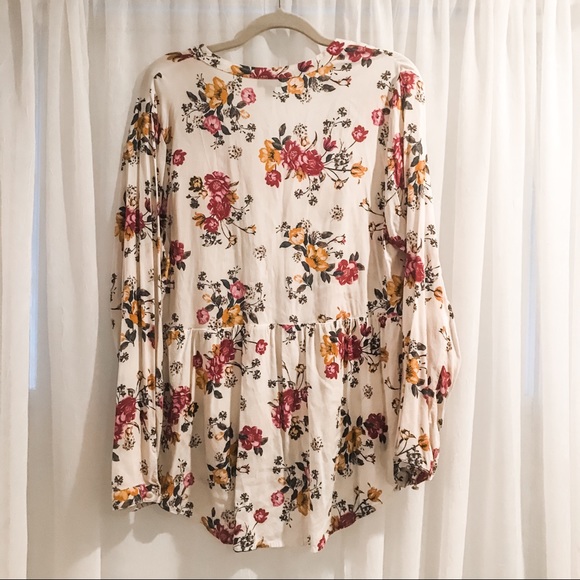 Torrid White Floral Button Up Long Sleeve Blouse 0 - Picture 2 of 7